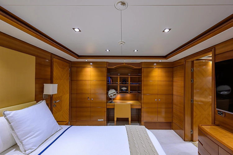 Seascape V Yacht Photos Pics 