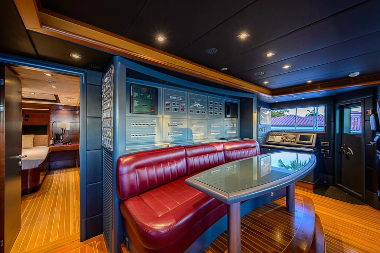 Seascape V Yacht Photos Pics 