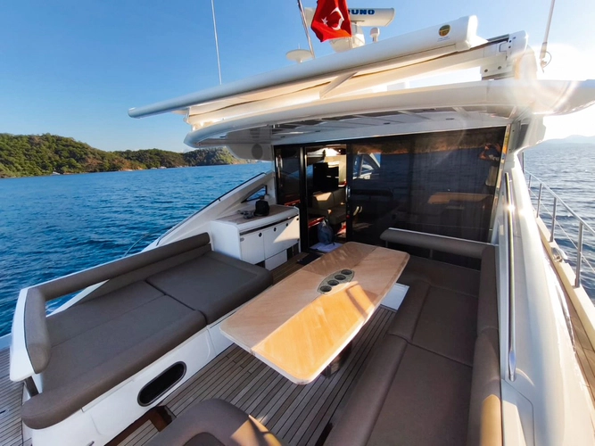 Dolce Vita Yacht Photos Pics 