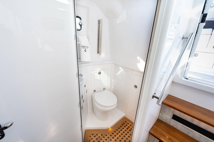 Bella Broka Yacht Photos Pics 