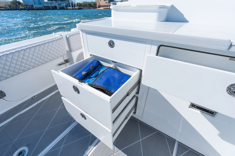 Bella Broka Yacht Photos Pics 