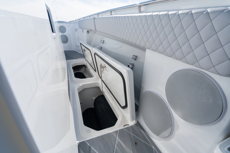 Bella Broka Yacht Photos Pics 