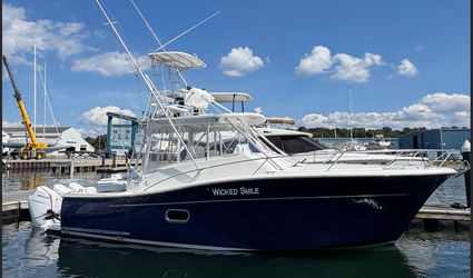 37' Luhrs 2010