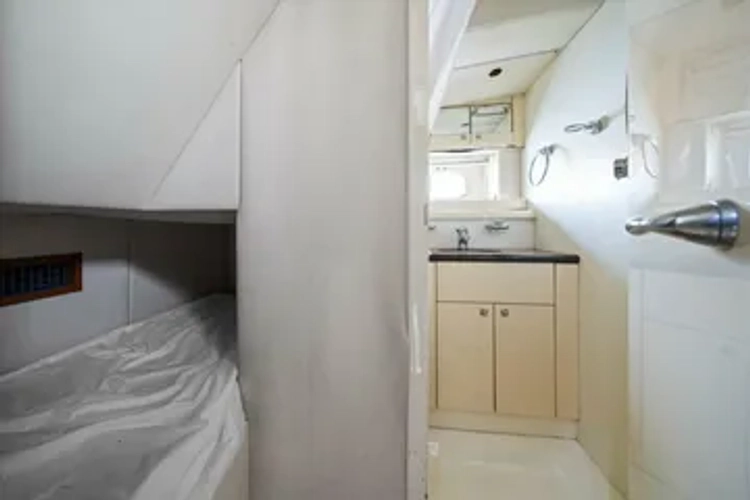 Vanguard Yacht Photos Pics 