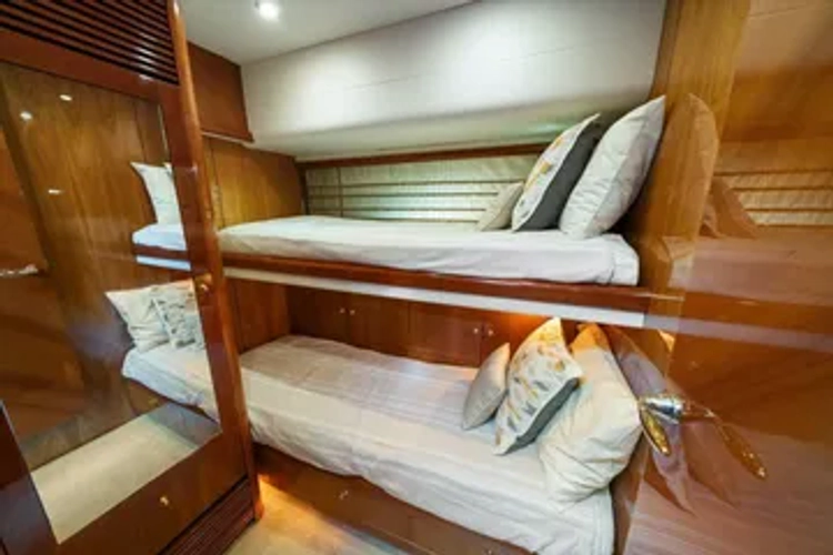 Vanguard Yacht Photos Pics 