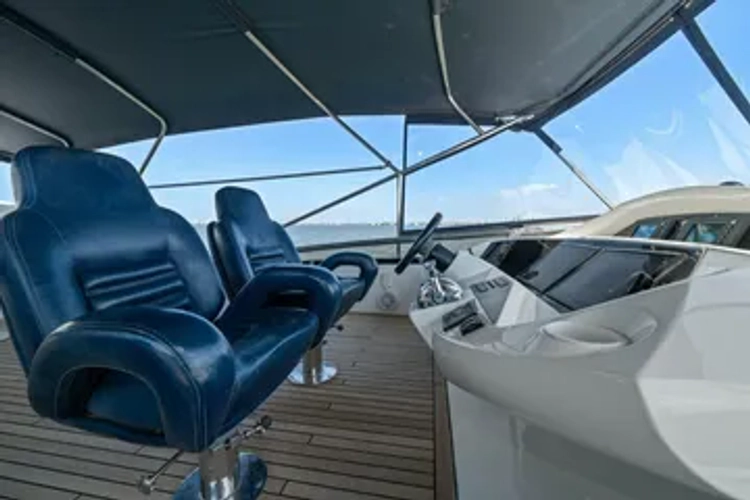 Vanguard Yacht Photos Pics 