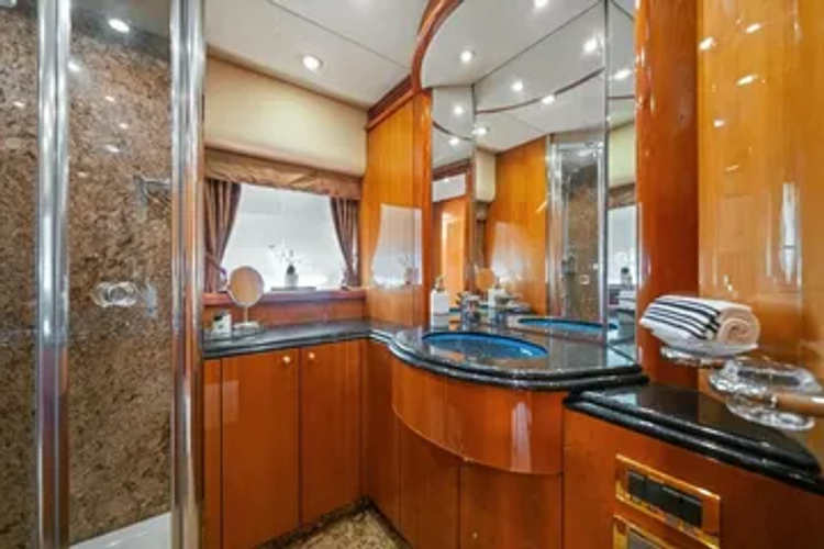 Vanguard Yacht Photos Pics 