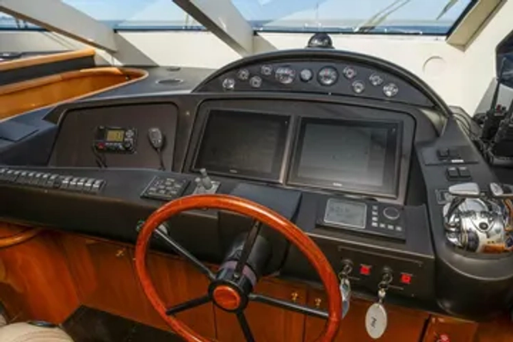 Vanguard Yacht Photos Pics 