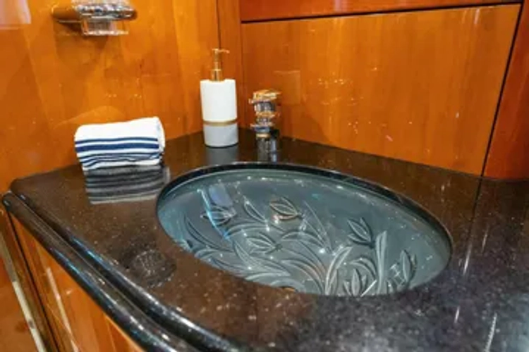 Vanguard Yacht Photos Pics 