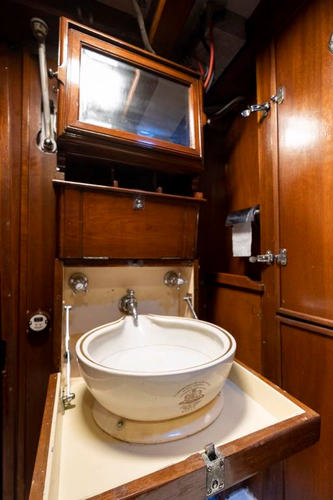 Juliette Yacht Photos Pics 