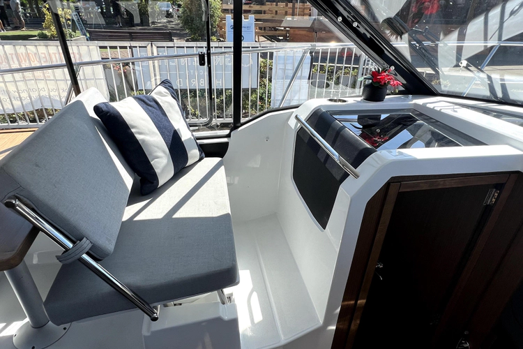 Relation Ship Yacht Photos Pics 