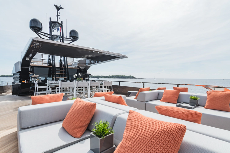 Hull #5 Yacht Photos Pics 