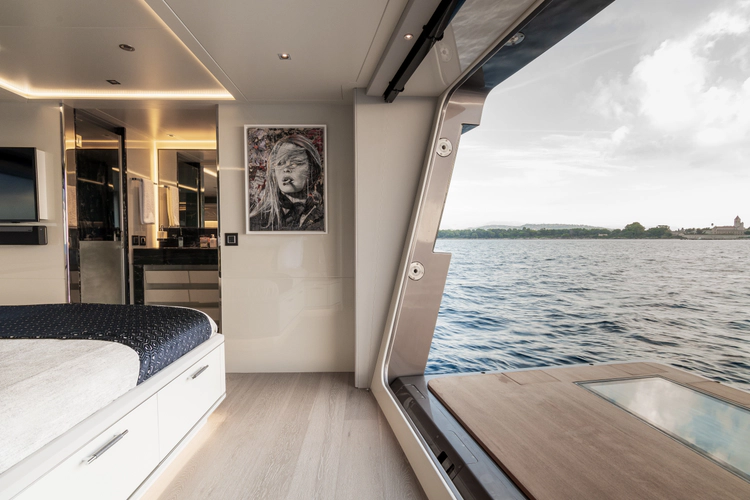 Hull #5 Yacht Photos Pics 