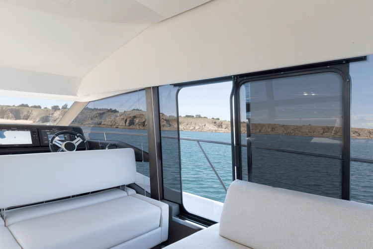 520 Yacht Photos Pics 