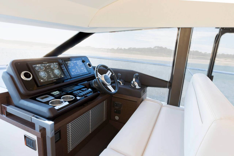 520 Yacht Photos Pics 