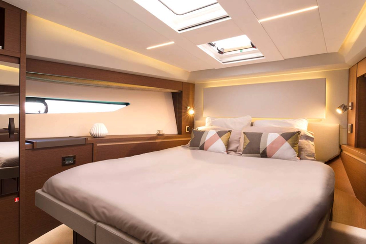 520 Yacht Photos Pics 