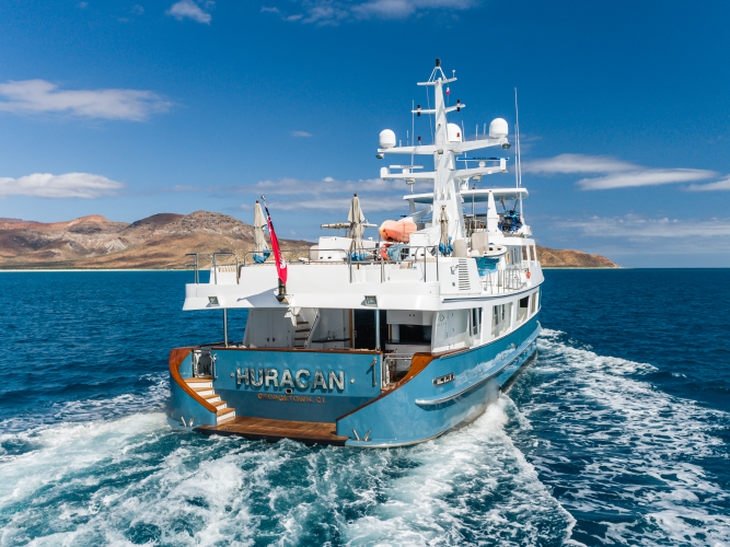 Huracan Yacht Photos Pics 