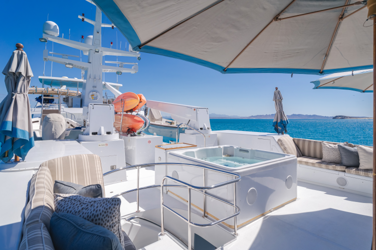 Huracan Yacht Photos Pics 