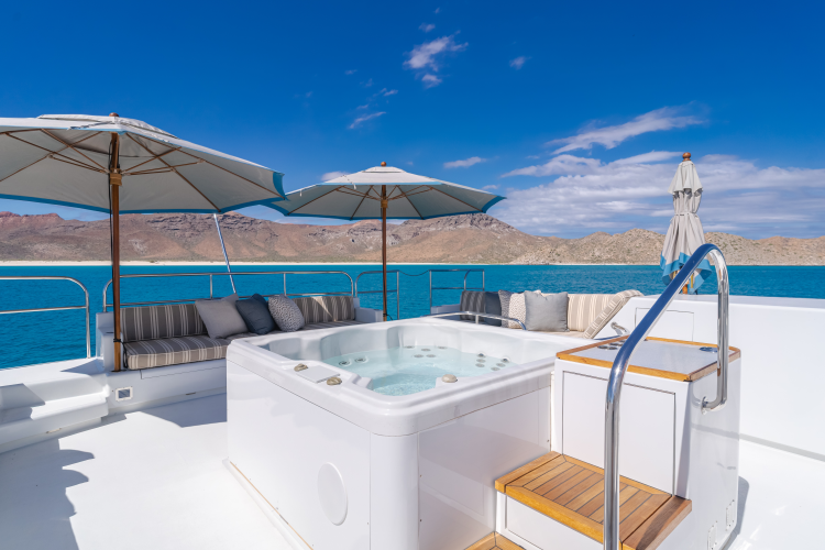 Huracan Yacht Photos Pics 