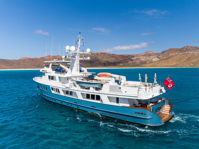 Huracan Yacht Photos Pics 