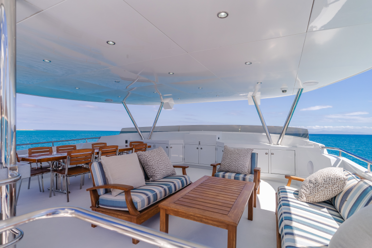 Huracan Yacht Photos Pics 