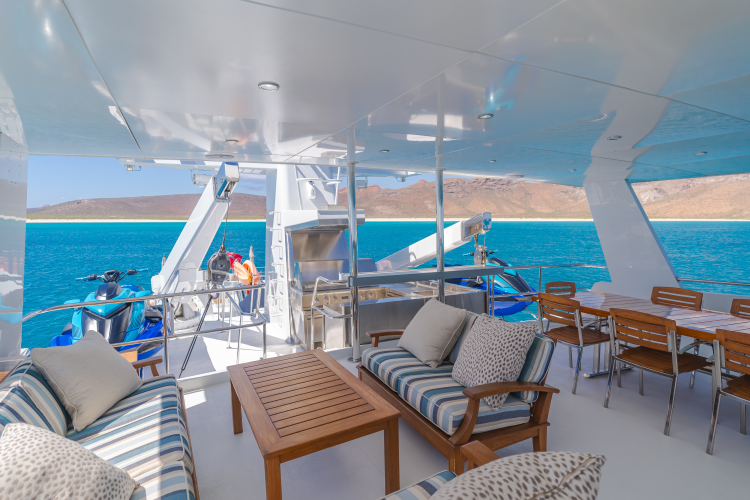 Huracan Yacht Photos Pics 