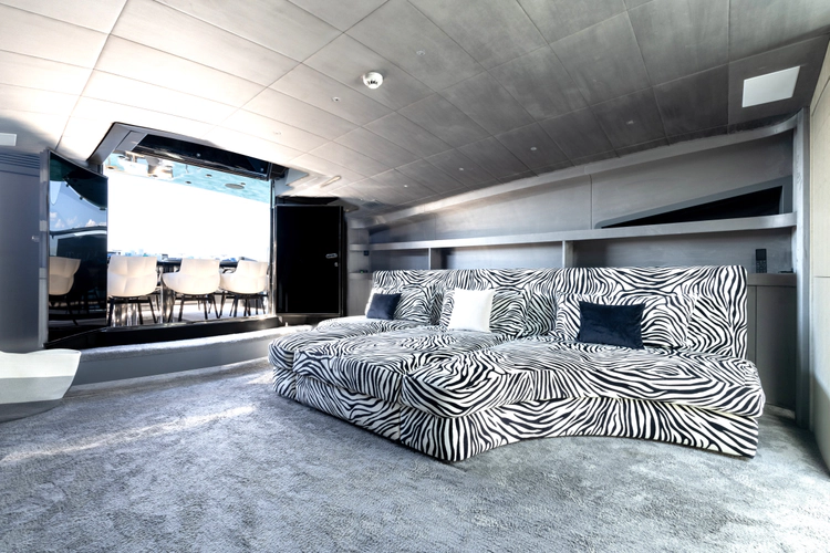 Aquila Yacht Photos Pics 
