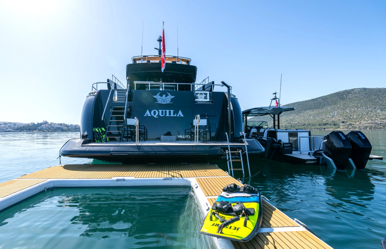 Aquila Yacht Photos Pics 