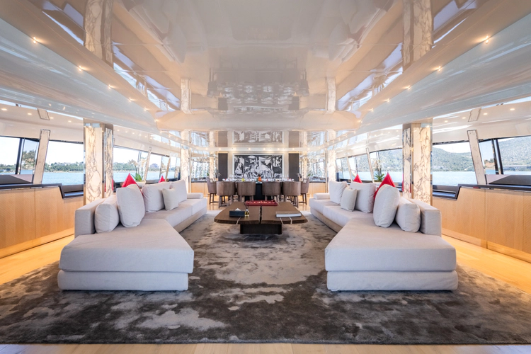 Aquila Yacht Photos Pics 