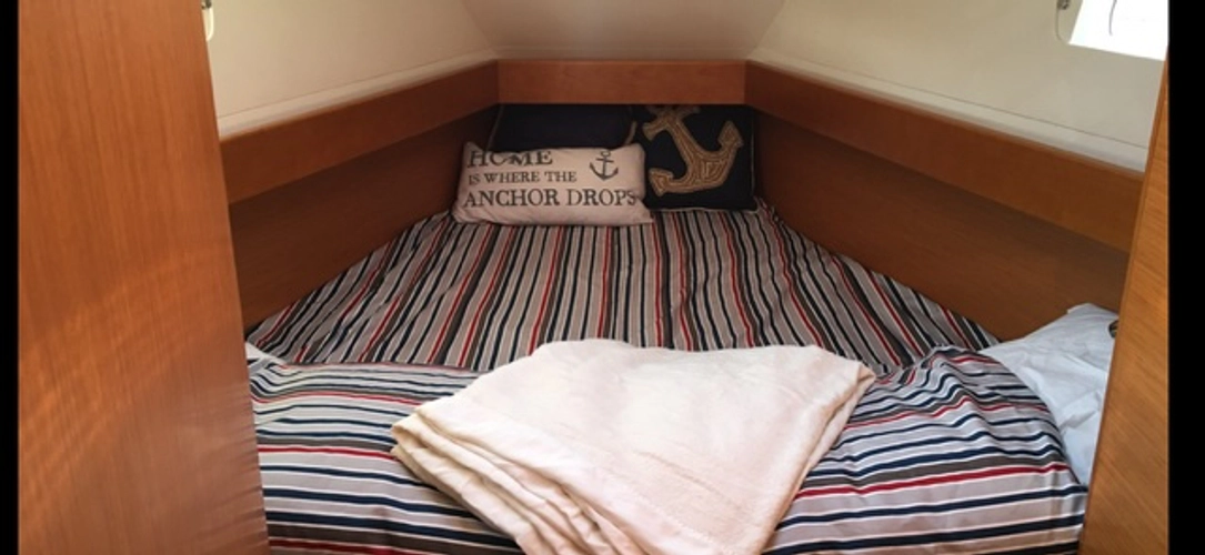 Beverly Isabella Yacht Photos Pics 