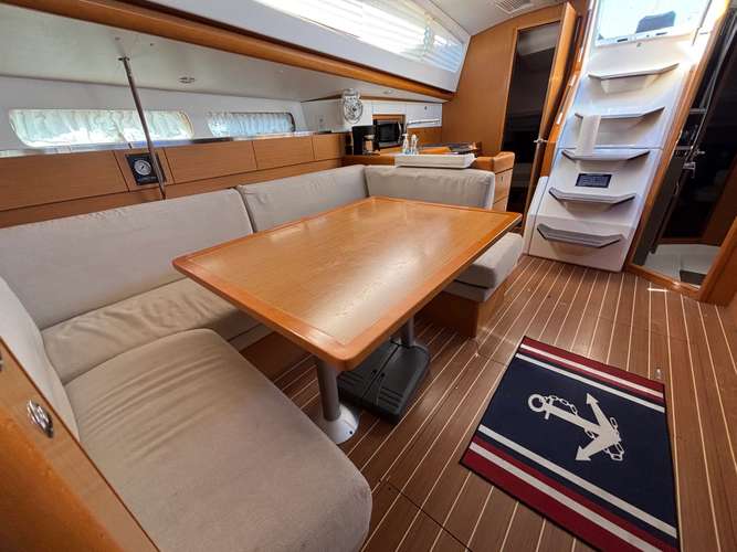 Beverly Isabella Yacht Photos Pics 