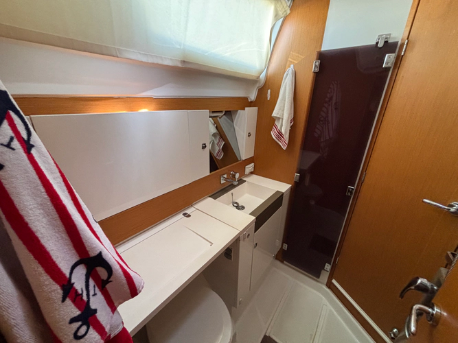 Beverly Isabella Yacht Photos Pics 