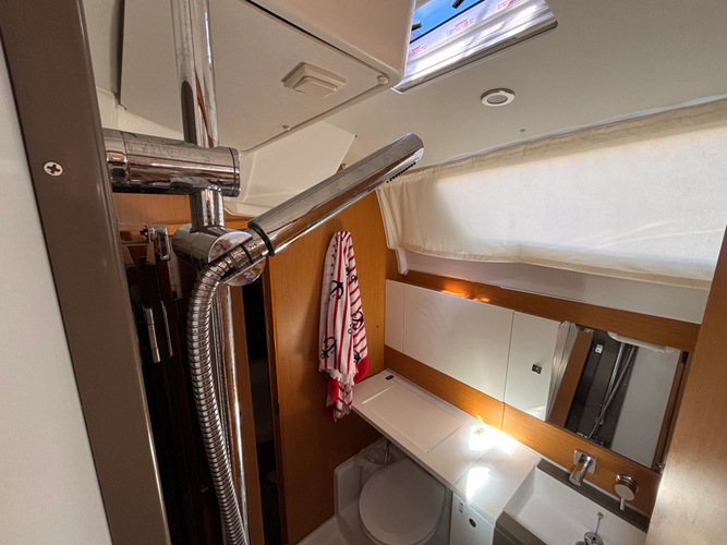 Beverly Isabella Yacht Photos Pics 