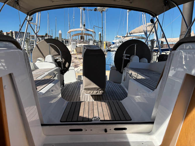 Beverly Isabella Yacht Photos Pics 