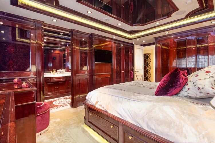 Richar Yacht Photos Pics 