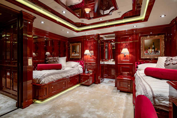 Richar Yacht Photos Pics 