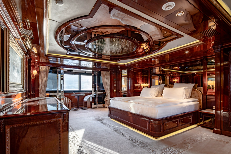 Richar Yacht Photos Pics 