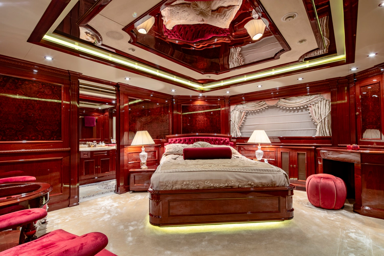Richar Yacht Photos Pics 