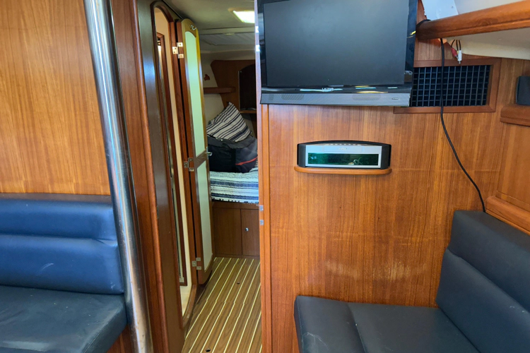 Mischievous Mermaid Yacht Photos Pics 