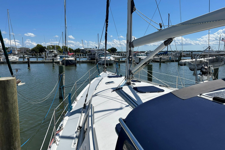 Mischievous Mermaid Yacht Photos Pics 