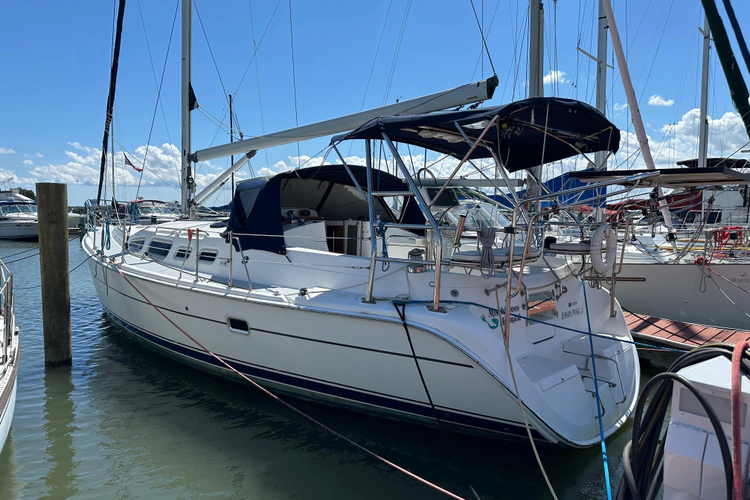 Mischievous Mermaid Yacht Photos Pics 