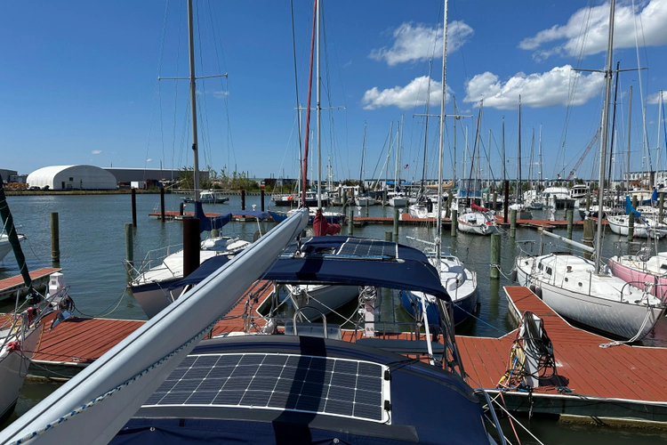 Mischievous Mermaid Yacht Photos Pics 