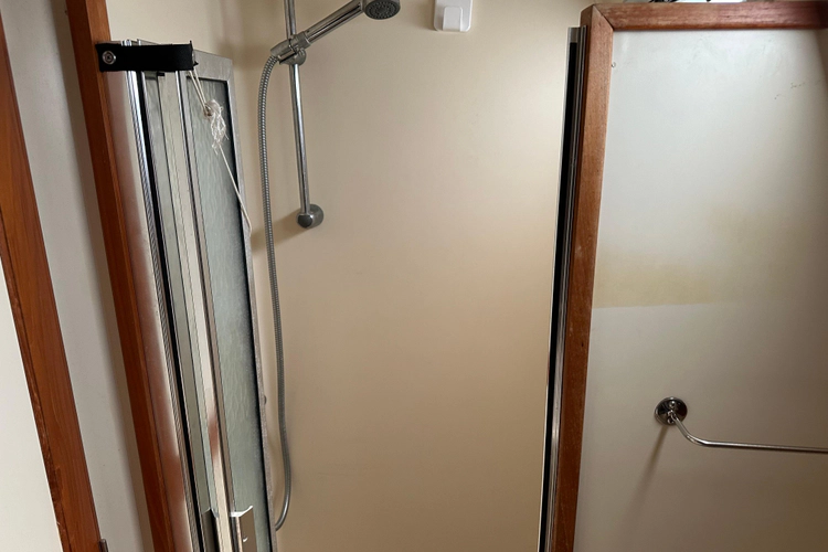 Mischievous Mermaid Yacht Photos Pics 