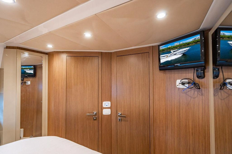 Endurance Yacht Photos Pics 