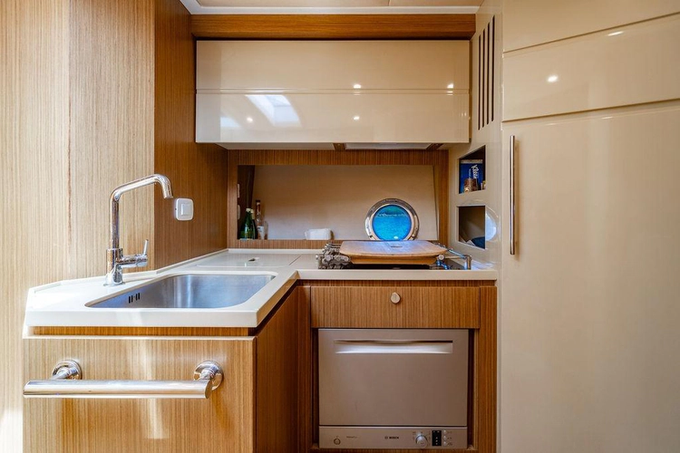 Endurance Yacht Photos Pics 