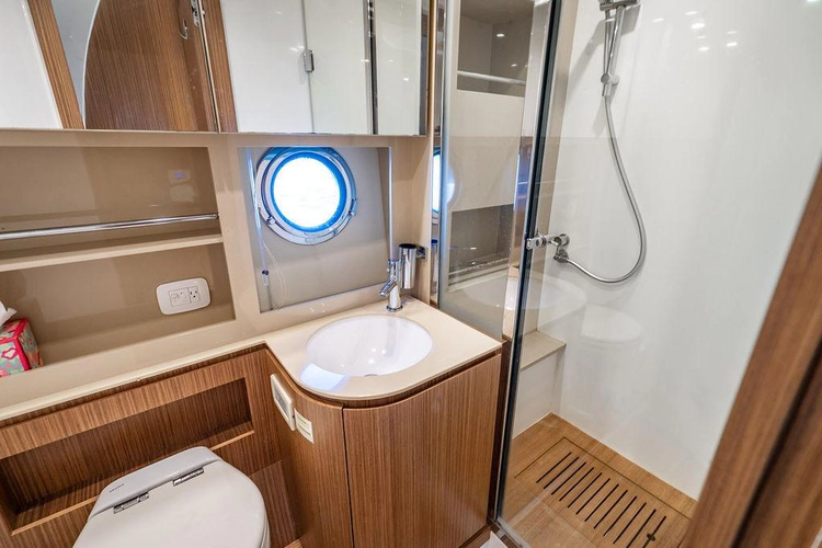 Endurance Yacht Photos Pics 
