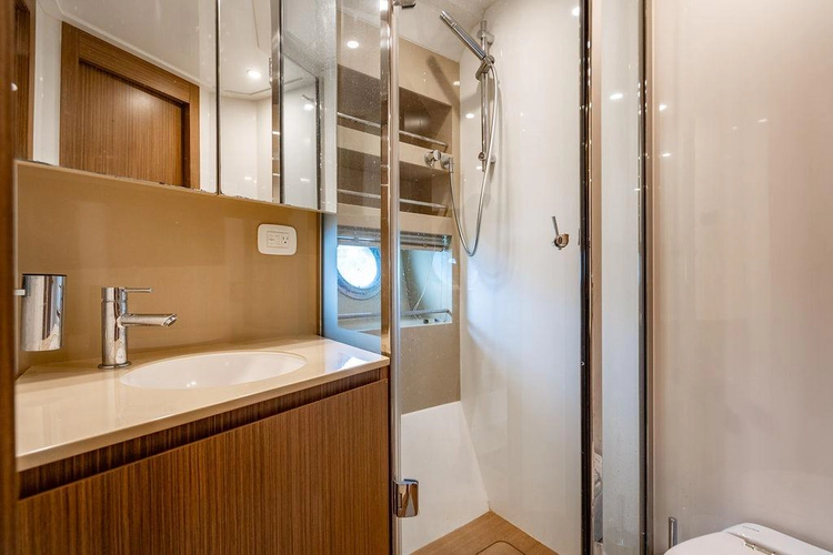 Endurance Yacht Photos Pics 