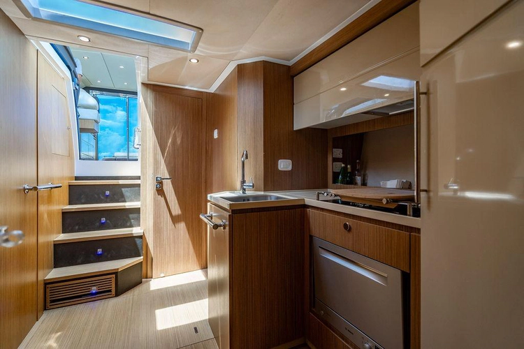 Endurance Yacht Photos Pics 