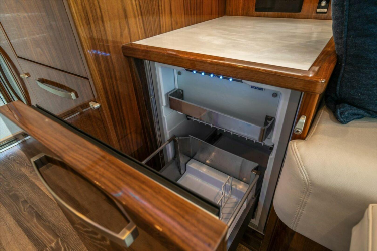 Miss Sip Yacht Photos Pics 