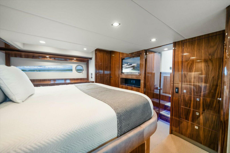 Miss Sip Yacht Photos Pics 